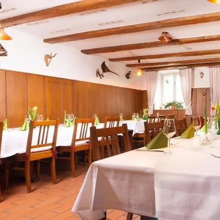 بيت ضيافة Zum Alten Wirt