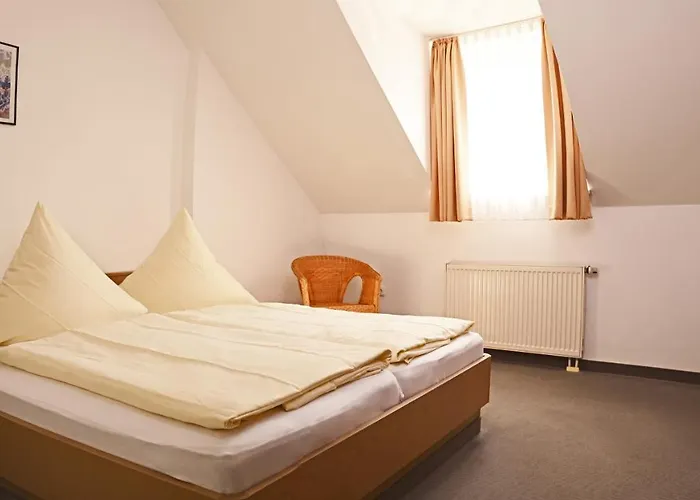 Zum Alten Wirt Pensionat Langenbach (Bavaria)